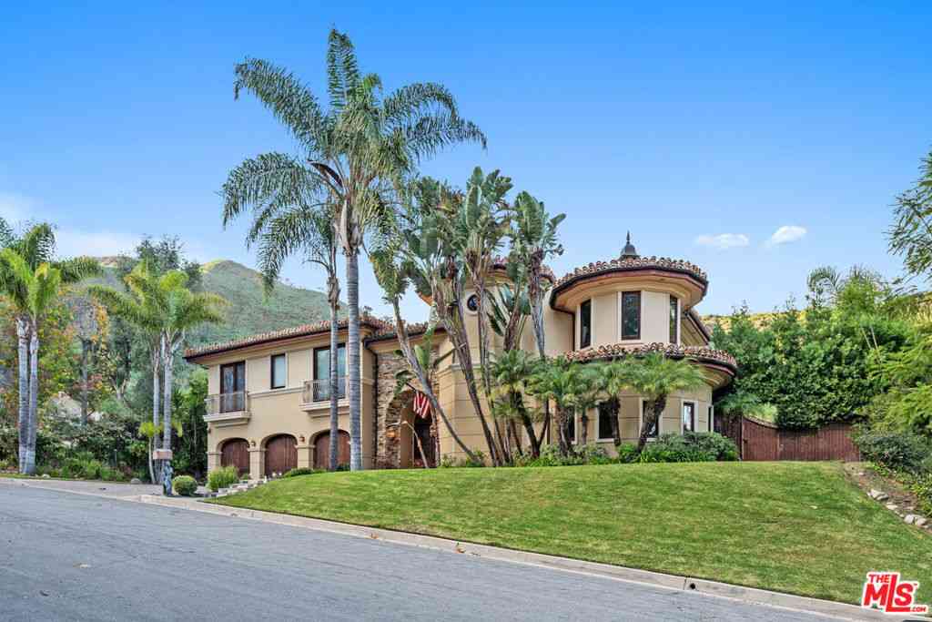 Homes For Sale - 17771 Calle De Palermo<br/> Pacific Palisades, CA 90272