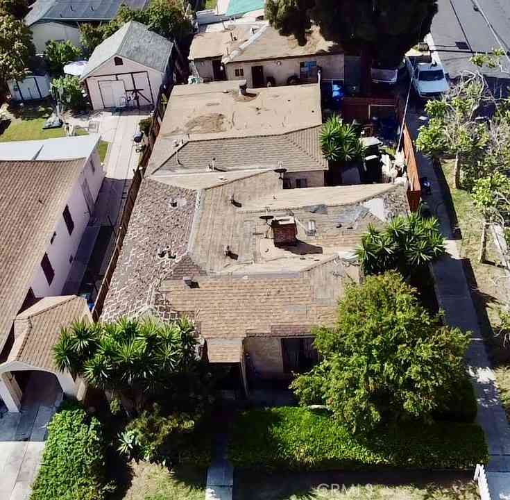 Homes For Sale - 1858 W 77th<br/> Los Angeles County, Los Angeles, CA 90047