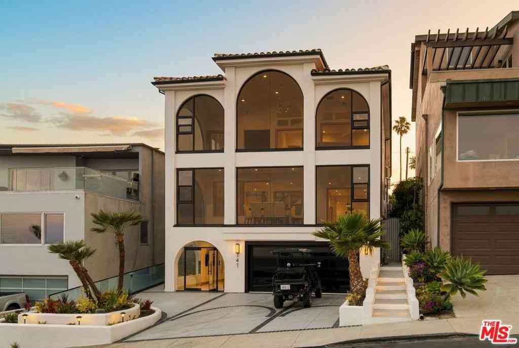 Homes For Sale - 147 Napoleon Street<br/> Los Angeles County, Playa Del Rey, CA 90293