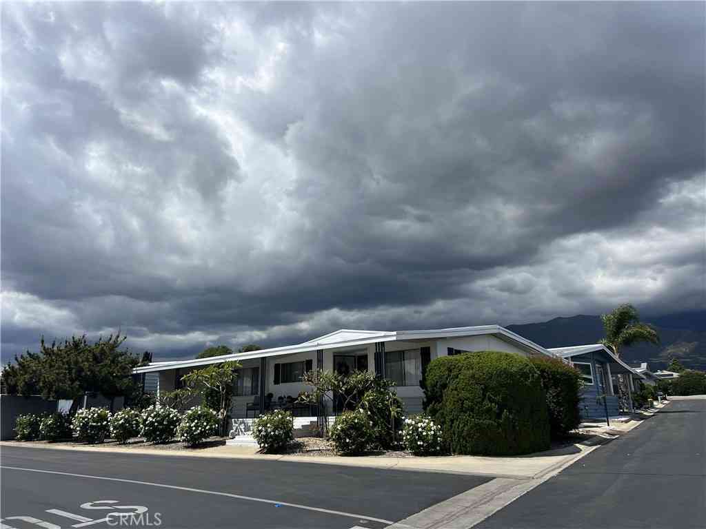 Mobile Home For Sale - 10210 Baseline Road #246<br/> San Bernardino County, Rancho Cucamonga, CA 91701