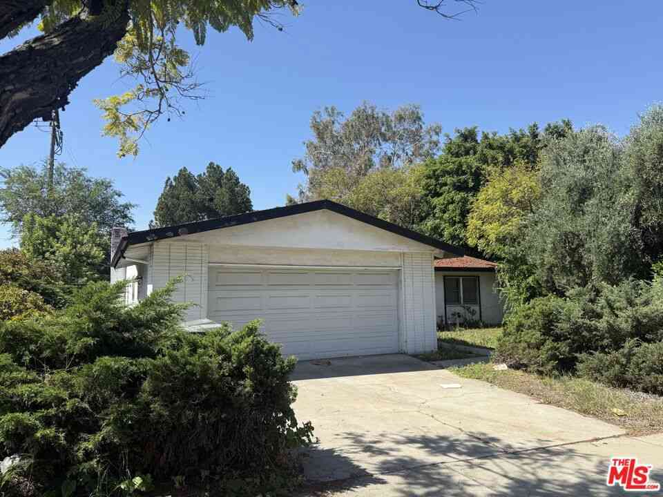 Homes For Sale - 2121 Merle Drive<br/> Los Angeles County, Montebello, CA 90640
