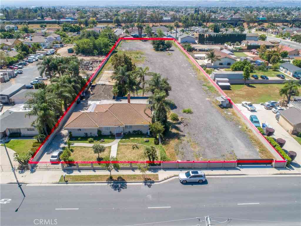 Homes For Sale - 527 W Philadelphia<br/> San Bernardino County, Ontario, CA 91762