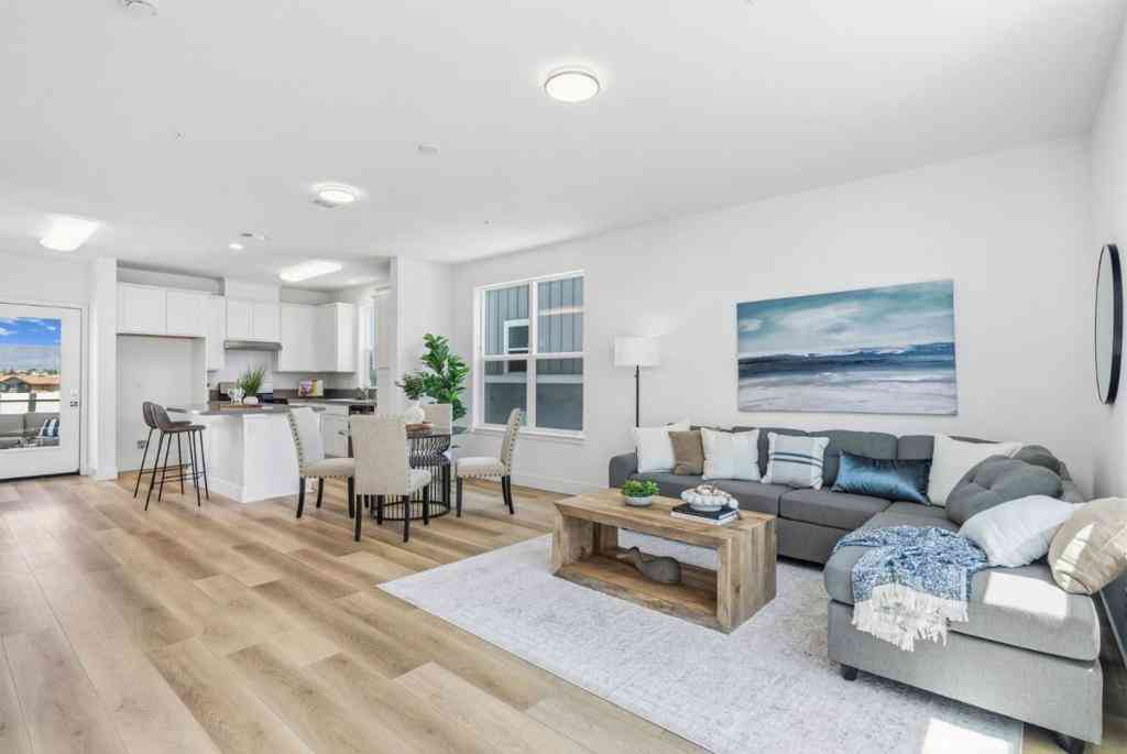 Townhouse For Sale - 413 Annie Drive<br/> Watsonville, CA 95076