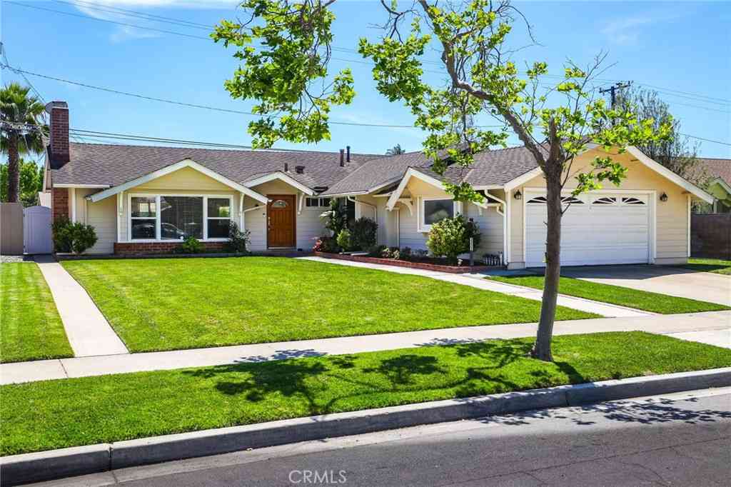Homes For Sale - 3232 Hillrose Drive<br/> Rossmoor, CA 90720