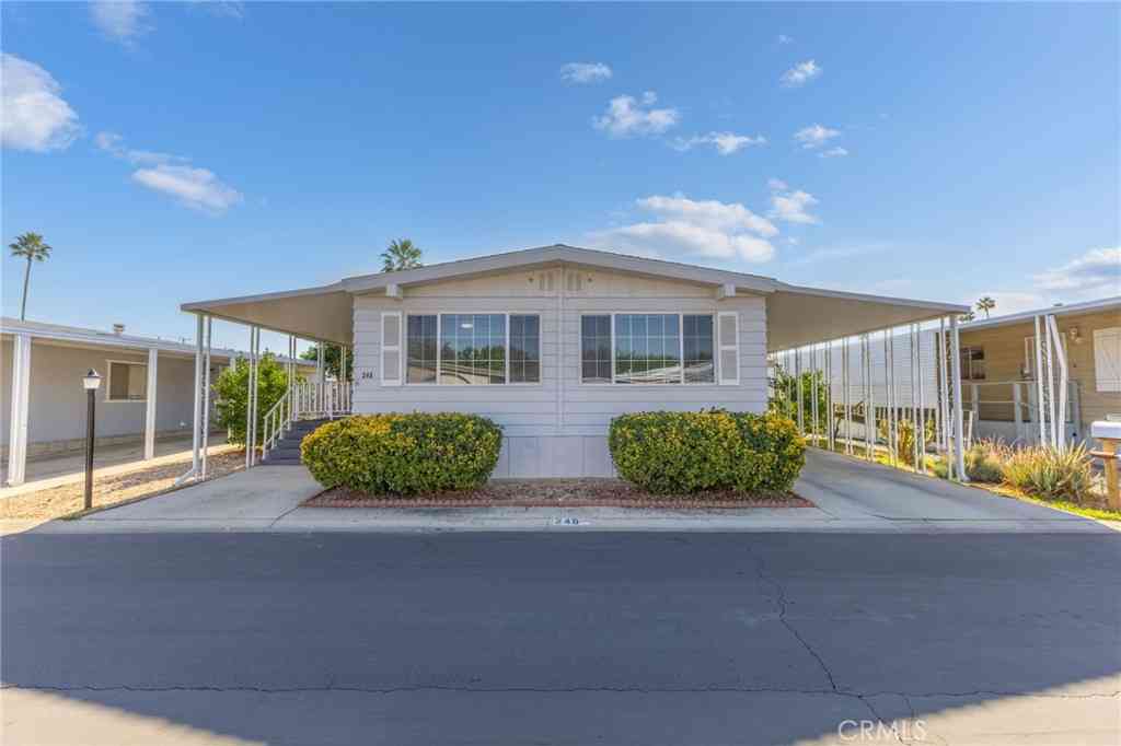 Mobile Home For Sale - 601 N Kirby #246<br/> Hemet, CA 92545