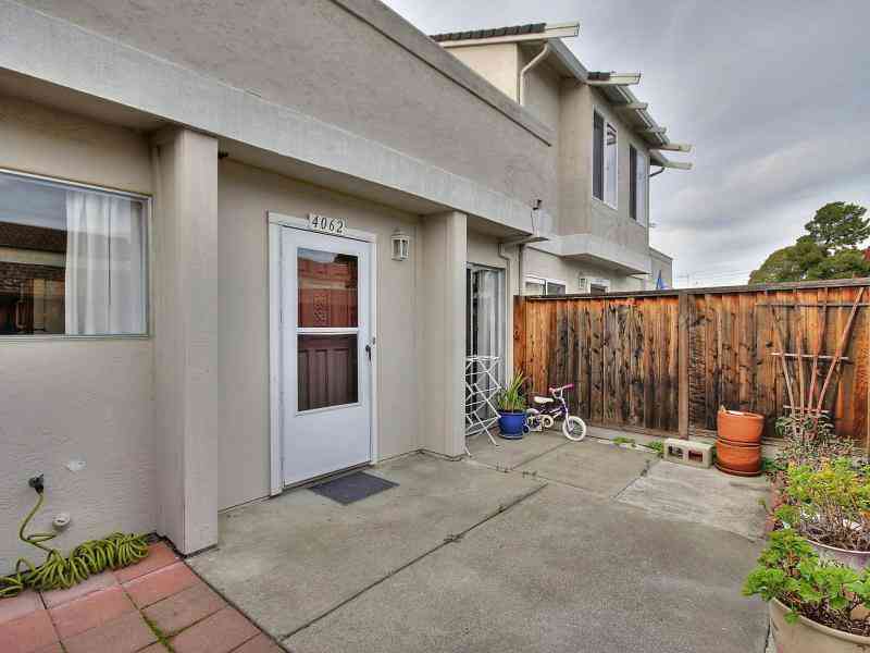 Townhouse For Sale - Residential<br/> Fremont, CA 94536