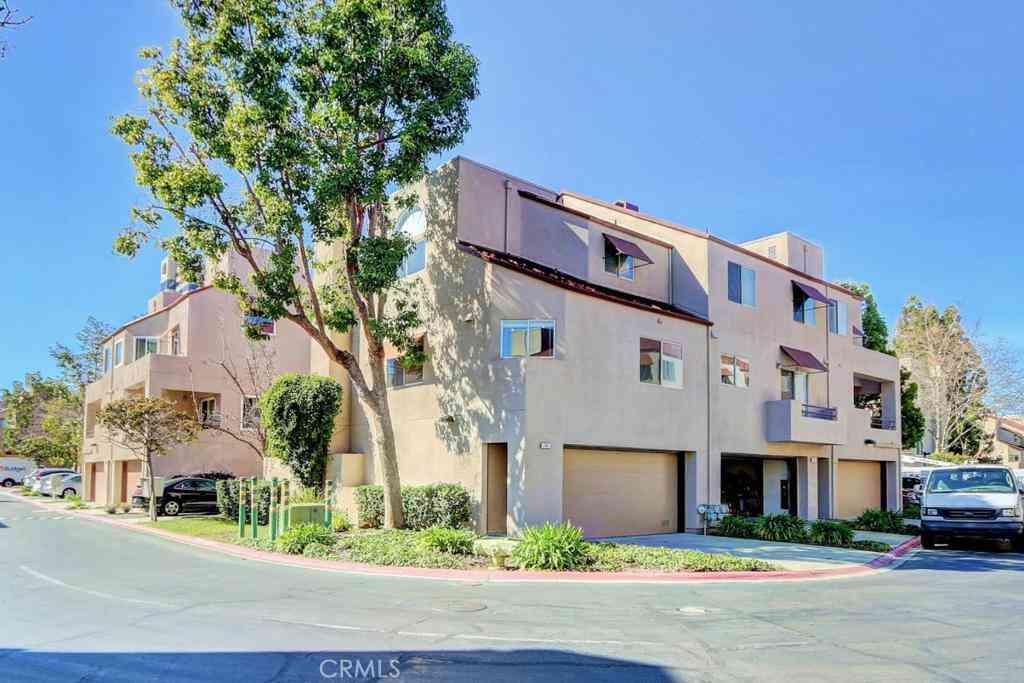 Townhouse For Sale - Residential<br/> Foster City, CA 94404