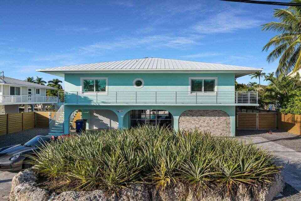 Other For Rent - 232 W Seaview Drive DRIVE<br/> Monroe County, Duck Key, FL 33050