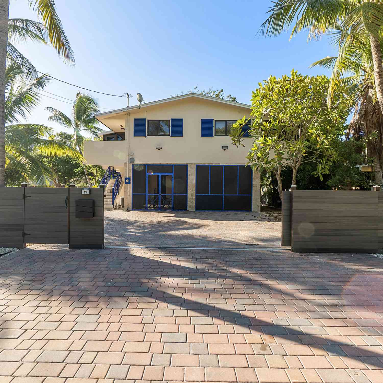 Homes For Rent - 19 Garden Cove Drive DRIVE<br/> Monroe County, Key Largo, FL 33037