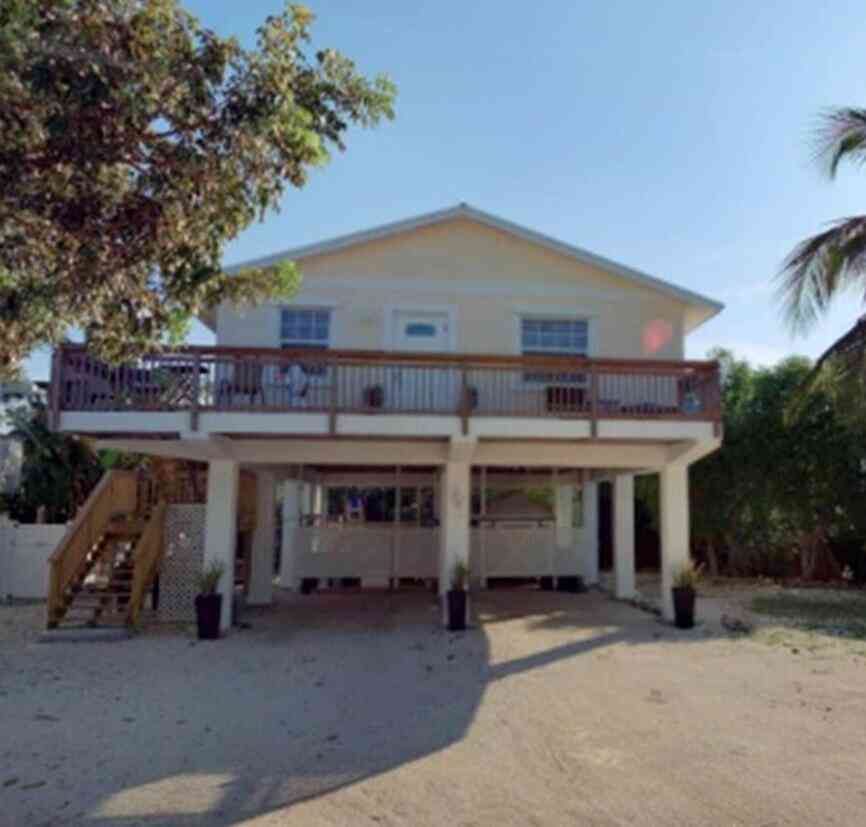 Homes For Sale - 150 Peace Avenue AVENUE<br/> Tavernier, FL 33037