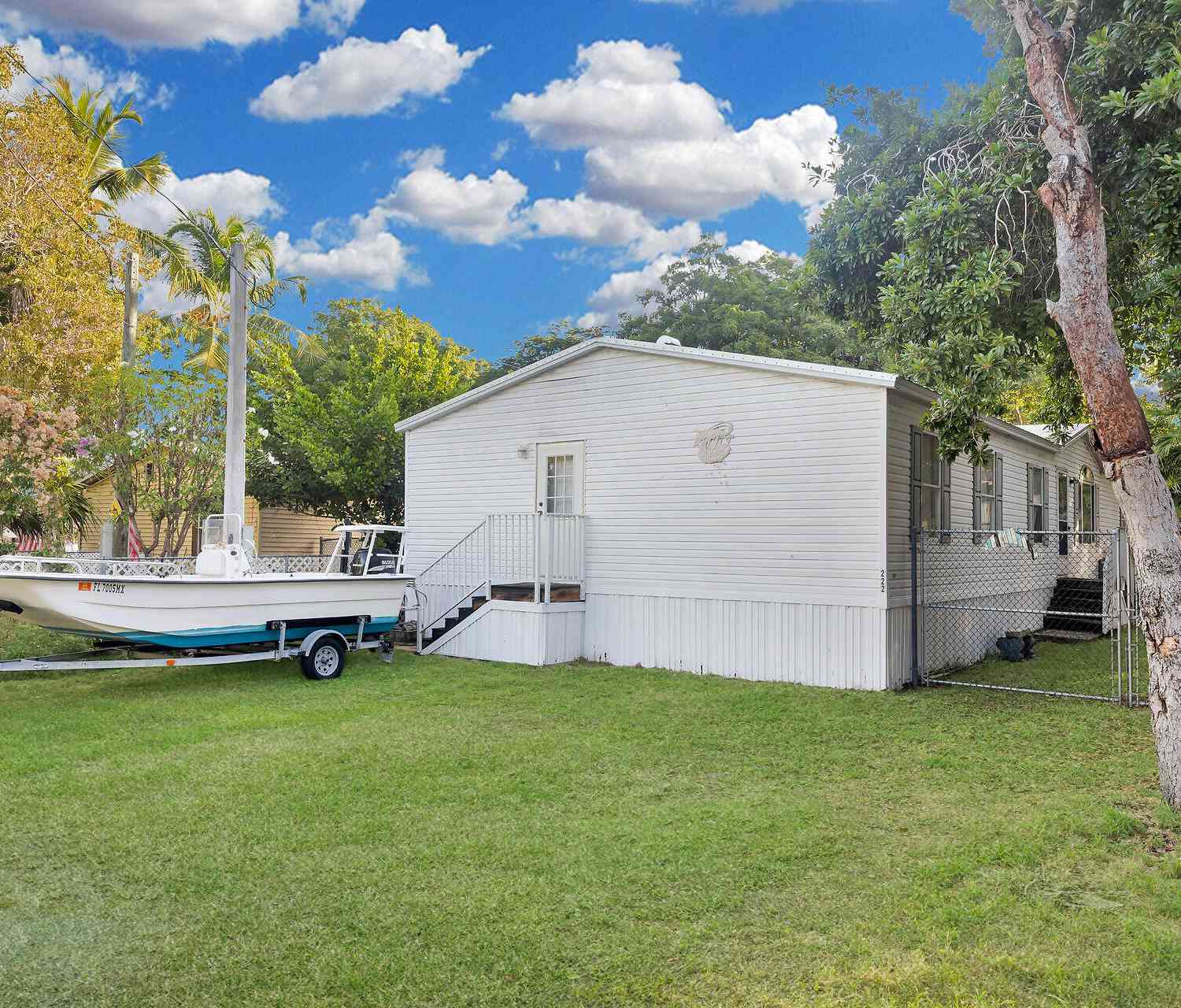 Mobile Home For Sale - 222 Cuba Road ROAD<br/> Monroe County, Tavernier, FL 33037