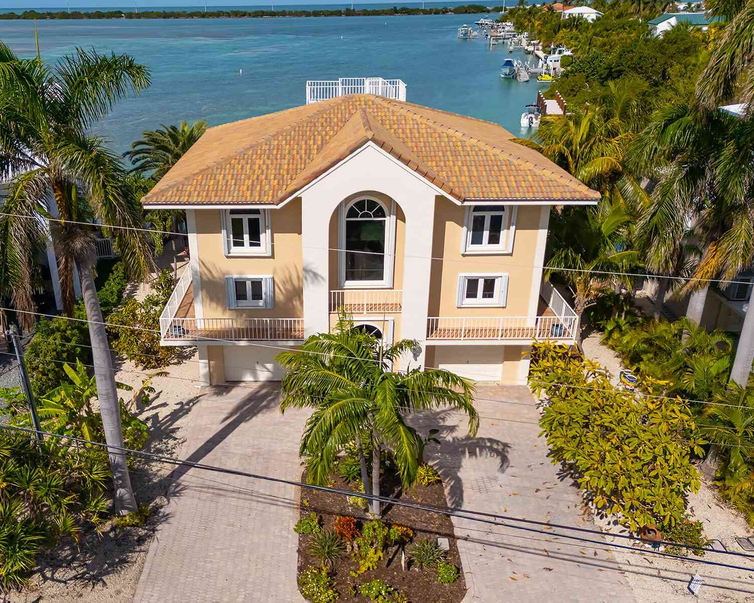 Homes For Sale - 226 Corsair Road ROAD<br/> Duck Key, FL 33050