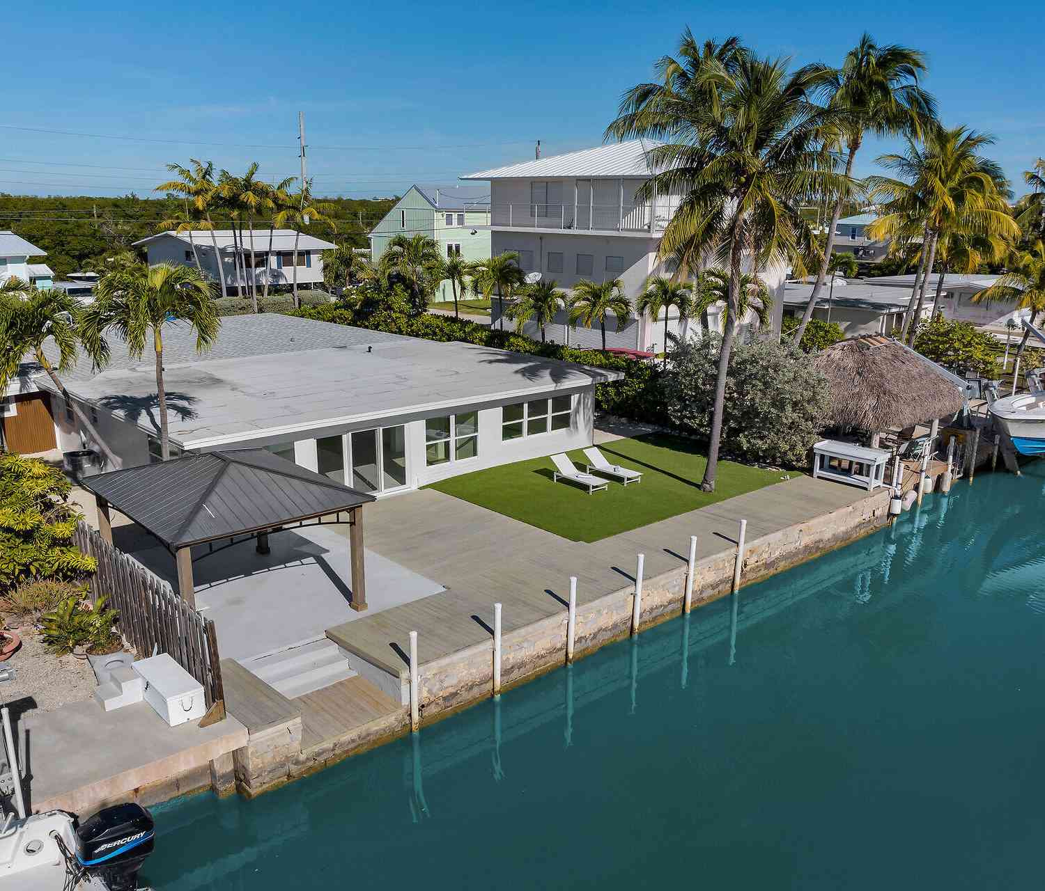 Homes For Sale - 159 Iroquois Drive DRIVE<br/> Monroe County, Islamorada, FL 33036
