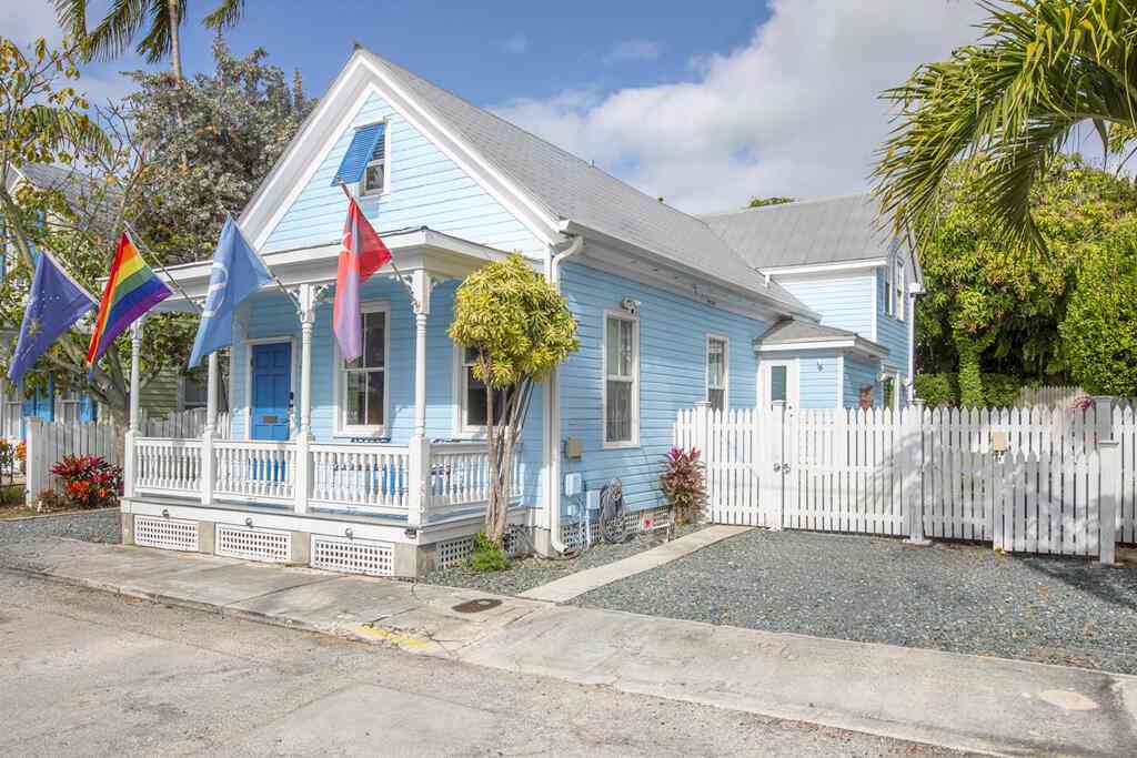 Homes For Sale - 525 Louisa Street STREET<br/> KEY WEST, FL 33040