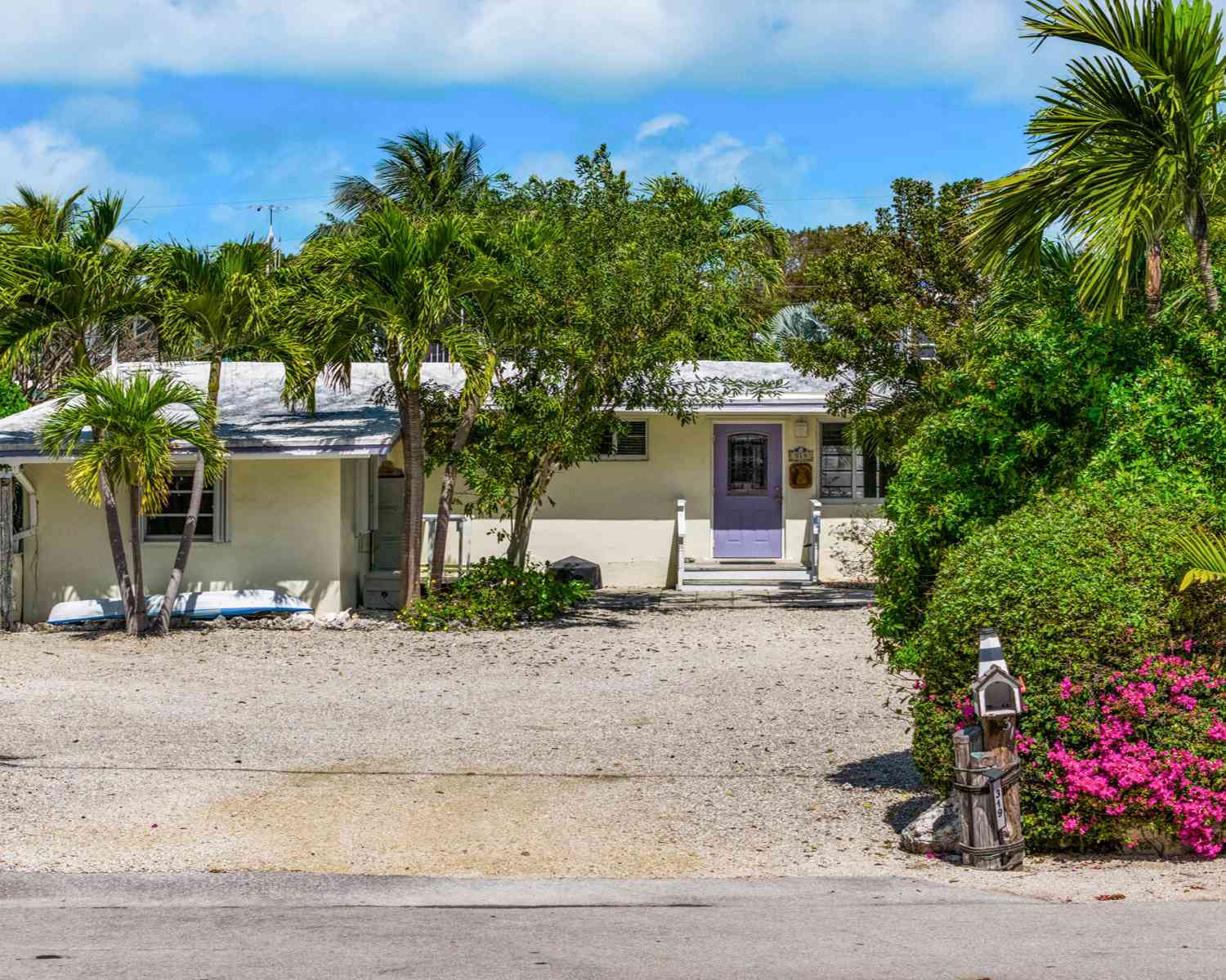 Homes For Sale - 319 Woods Avenue AVENUE<br/> Tavernier, FL 33070