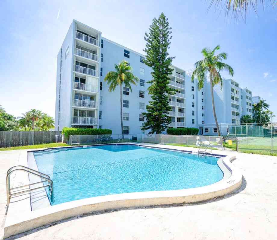 Condo For Sale - 3312 Northside Drive DRIVE #202<br/> KEY WEST, FL 33040
