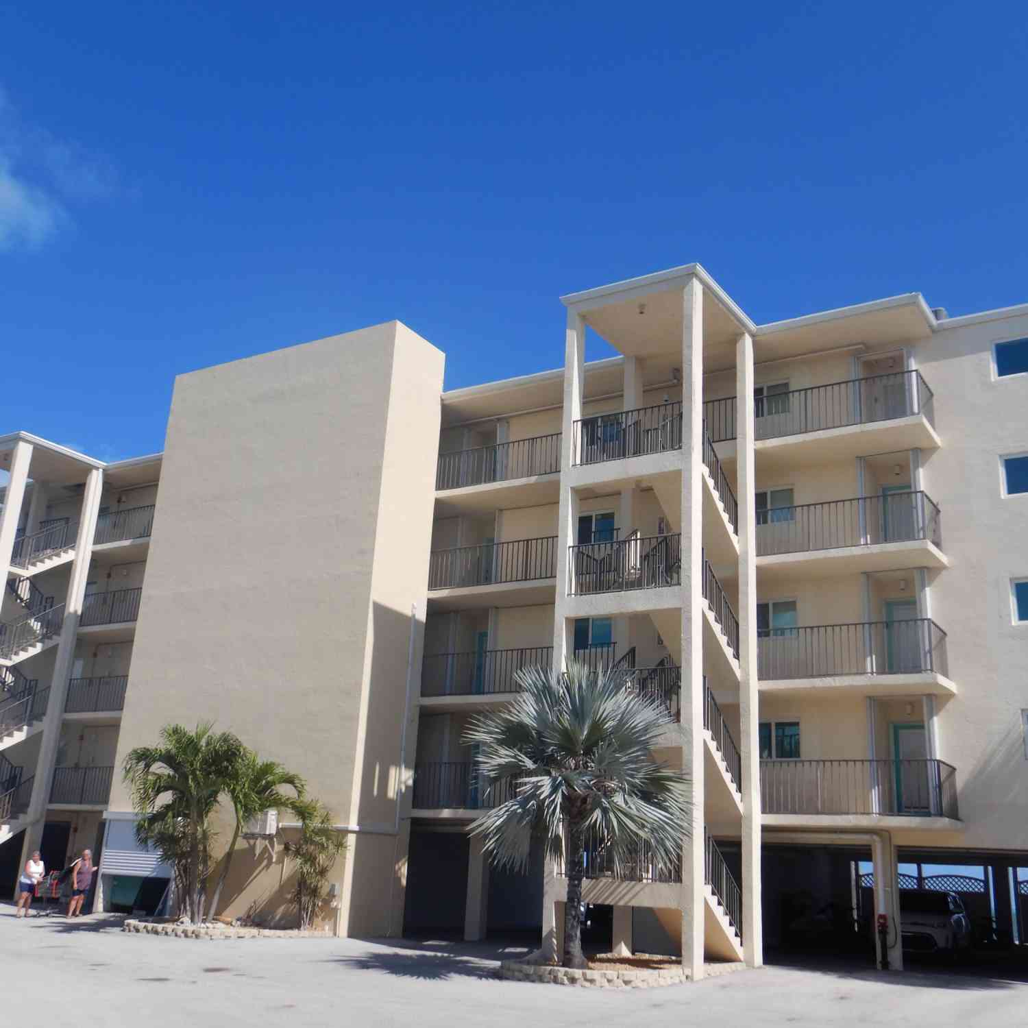 Condo For Sale - 135 Coco Plum Drive DRIVE #APT 3B<br/> MARATHON, FL 33050