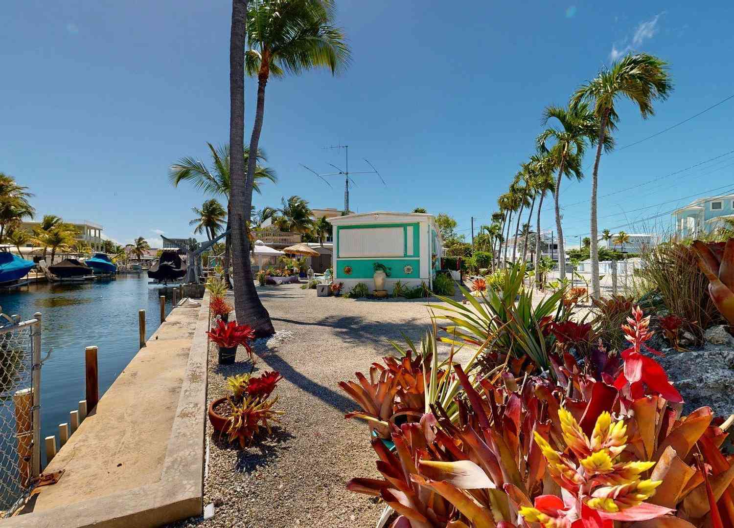 Mobile Home For Sale - 1412 Calder Road ROAD<br/> Monroe County, KEY LARGO, FL 33037