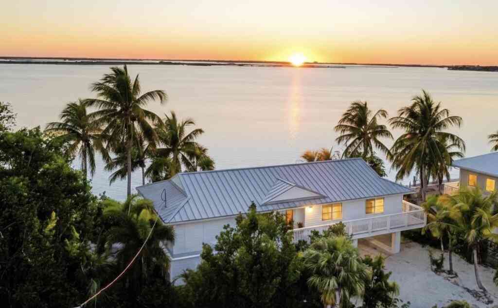 Homes For Sale - 1330 Sugarloaf Boulevard BOULEVARD<br/> Sugarloaf, FL 33042
