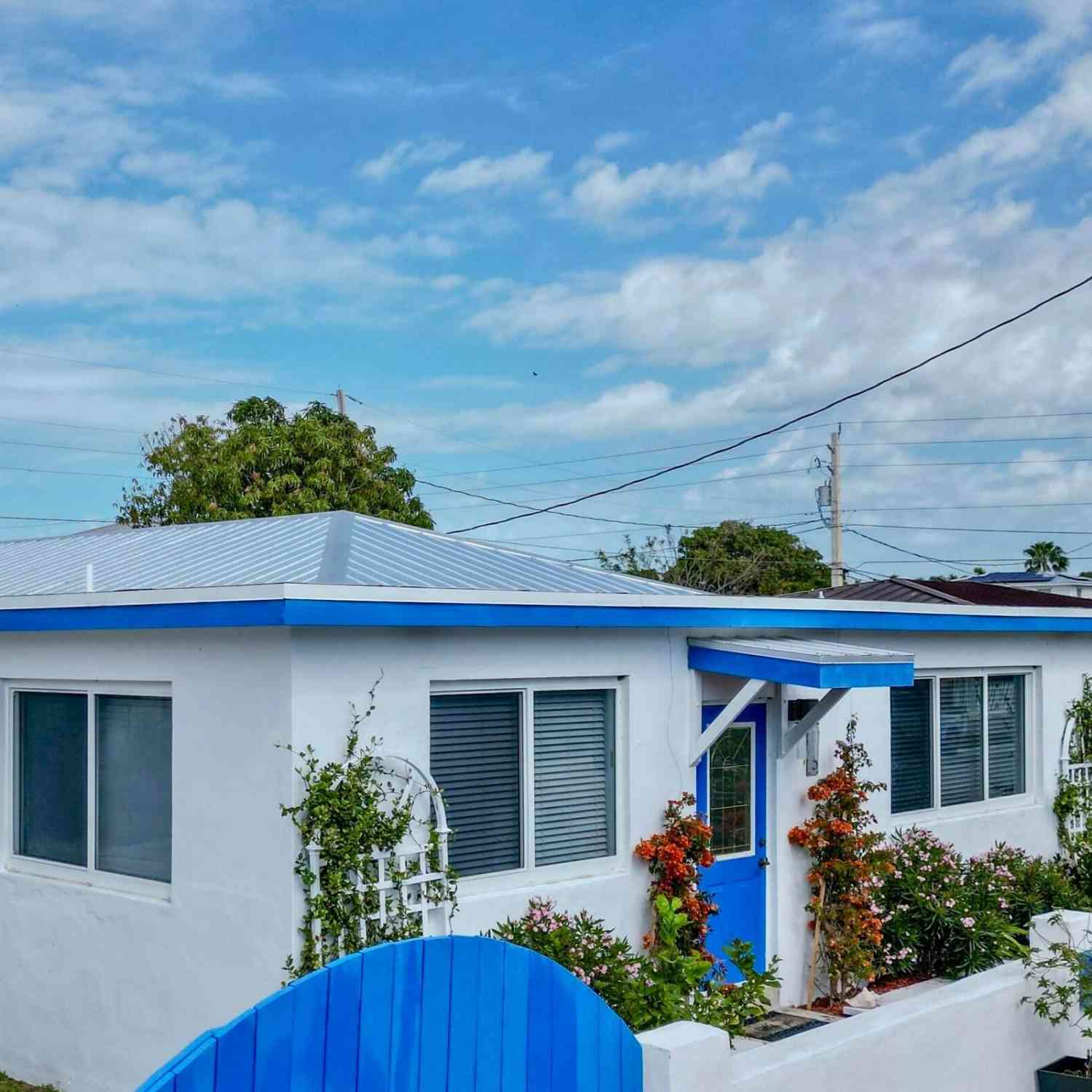 Homes For Sale - 2515 Staples Avenue AVENUE<br/> KEY WEST, FL 33040