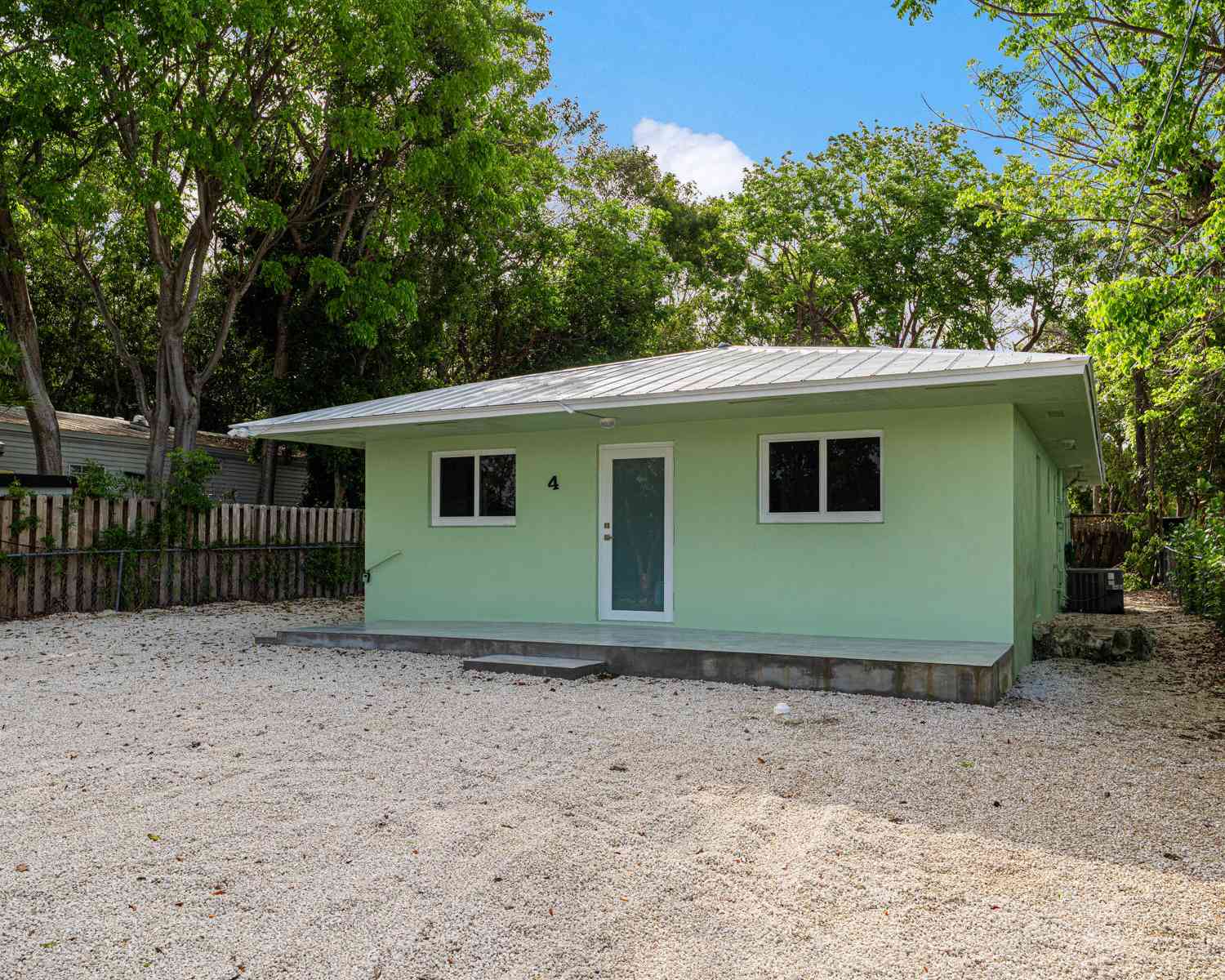 Homes For Sale - 4 Norwood Avenue AVENUE<br/> KEY LARGO, FL 33037