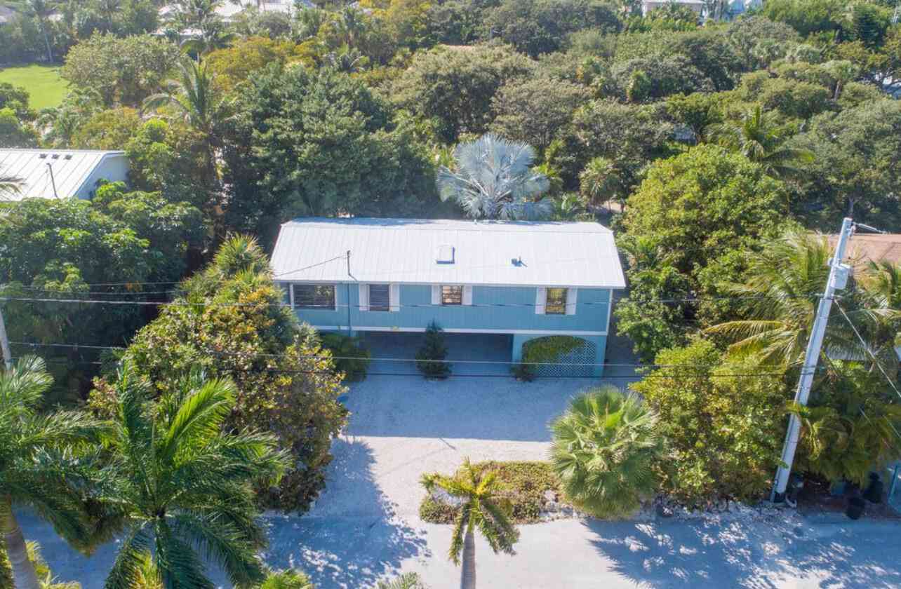 Homes For Sale - 565 95th Street STREET<br/> MARATHON, FL 33050
