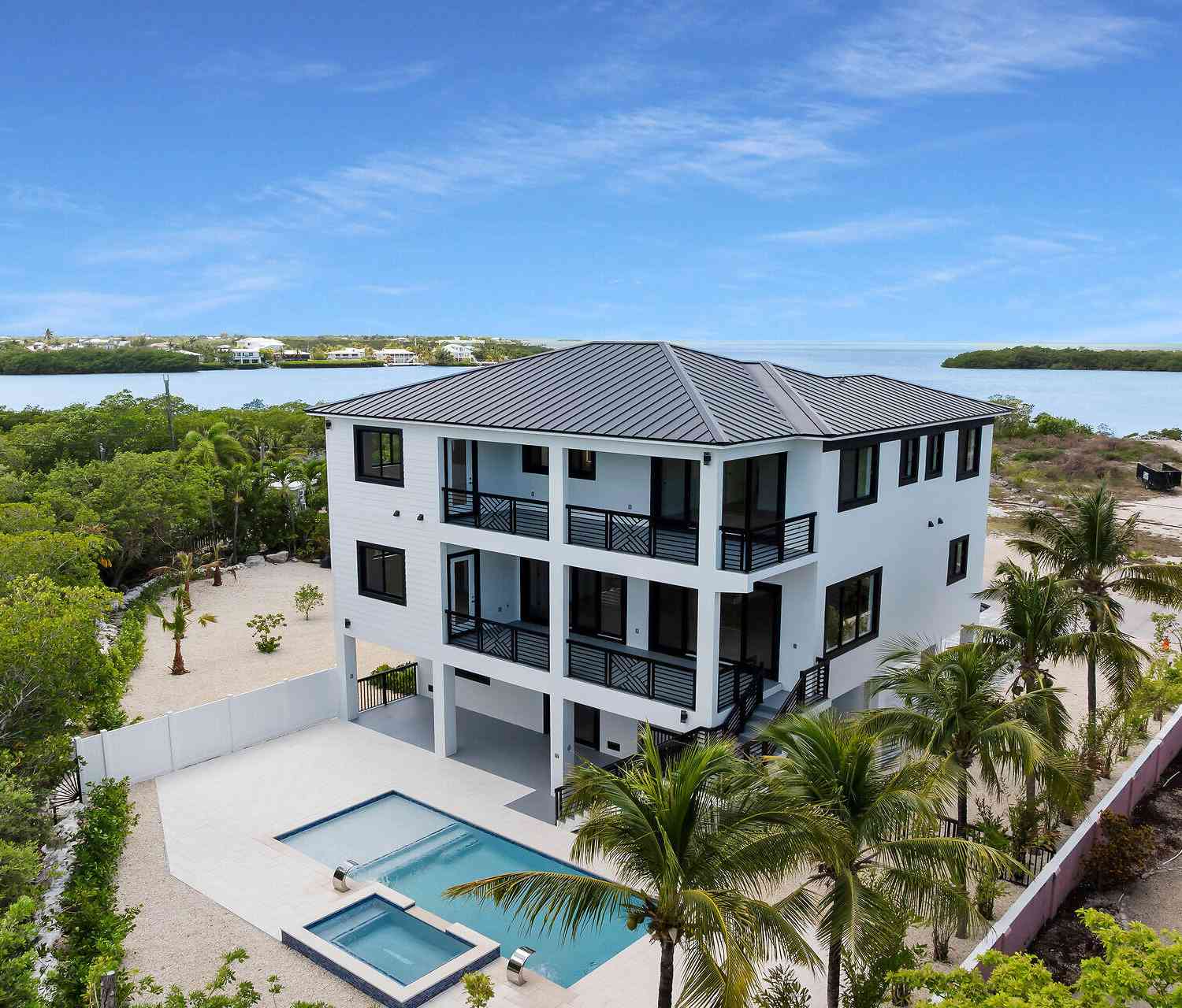 Homes For Sale - 199 Stirrup Key Boulevard BOULEVARD<br/> MARATHON, FL 33050