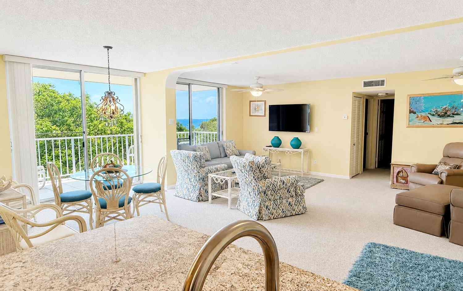 Condo For Sale - 88500 Overseas Highway HIGHWAY #APT 424<br/> Tavernier, FL 33070