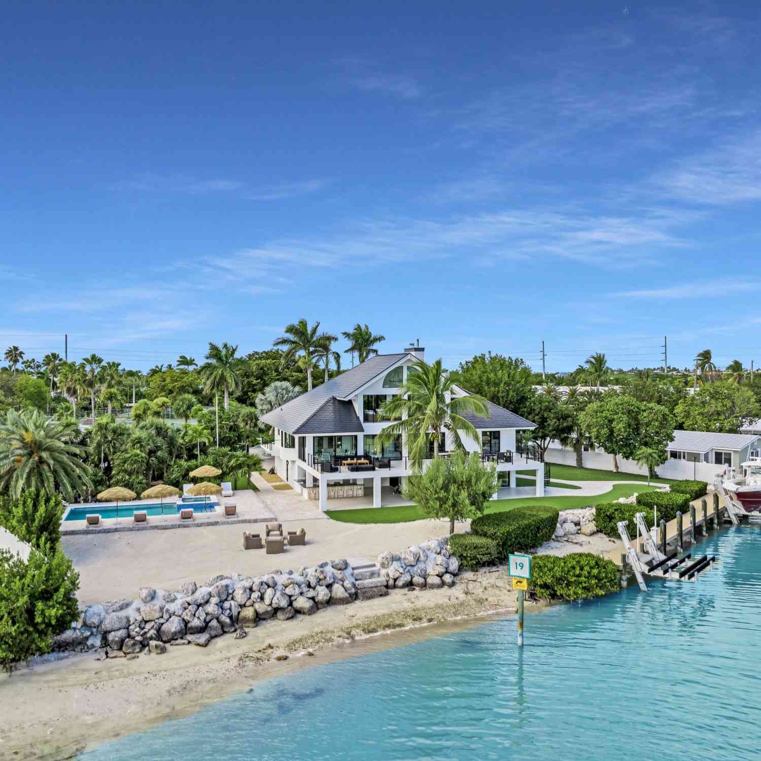 Homes For Sale - 91 Iroquois Drive DRIVE<br/> Monroe County, Islamorada, FL 33036