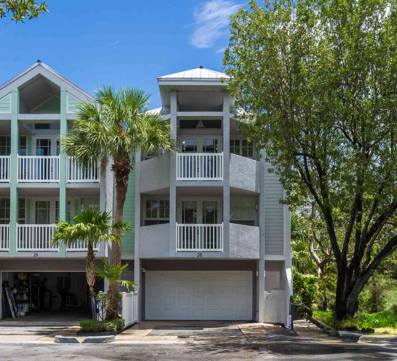 Condo For Sale - 25 Seaside South Court COURT<br/> KEY WEST, FL 33040