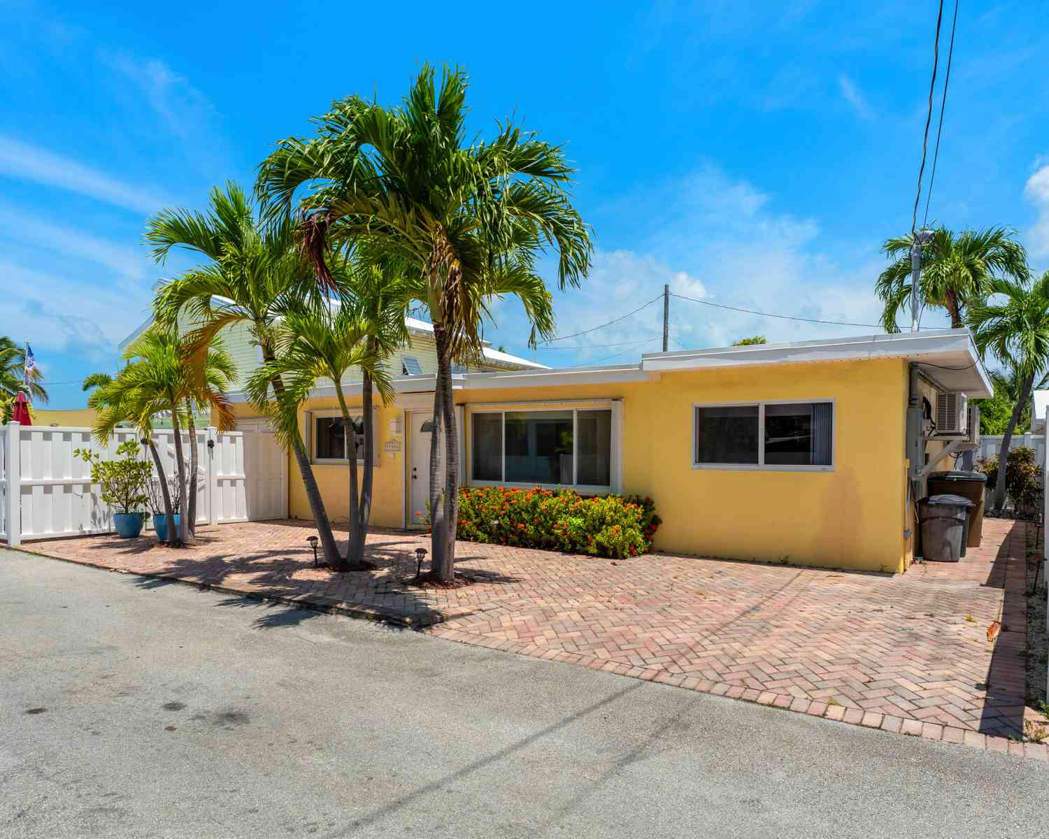 Homes For Sale - 11554 5th Avenue Ocean<br/> MARATHON, FL 33050