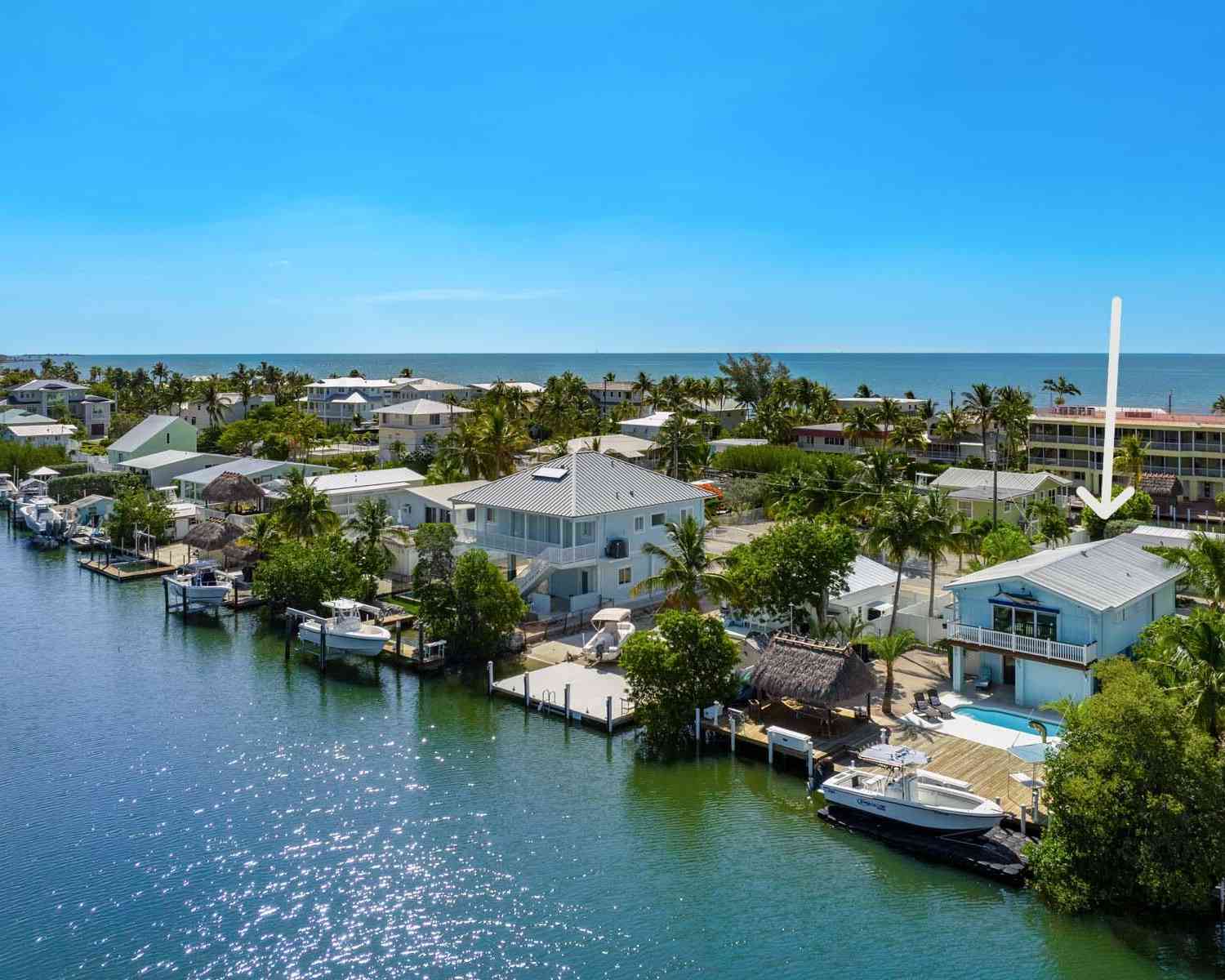 Homes For Sale - 140 Iroquois Drive DRIVE<br/> Islamorada, FL 33036