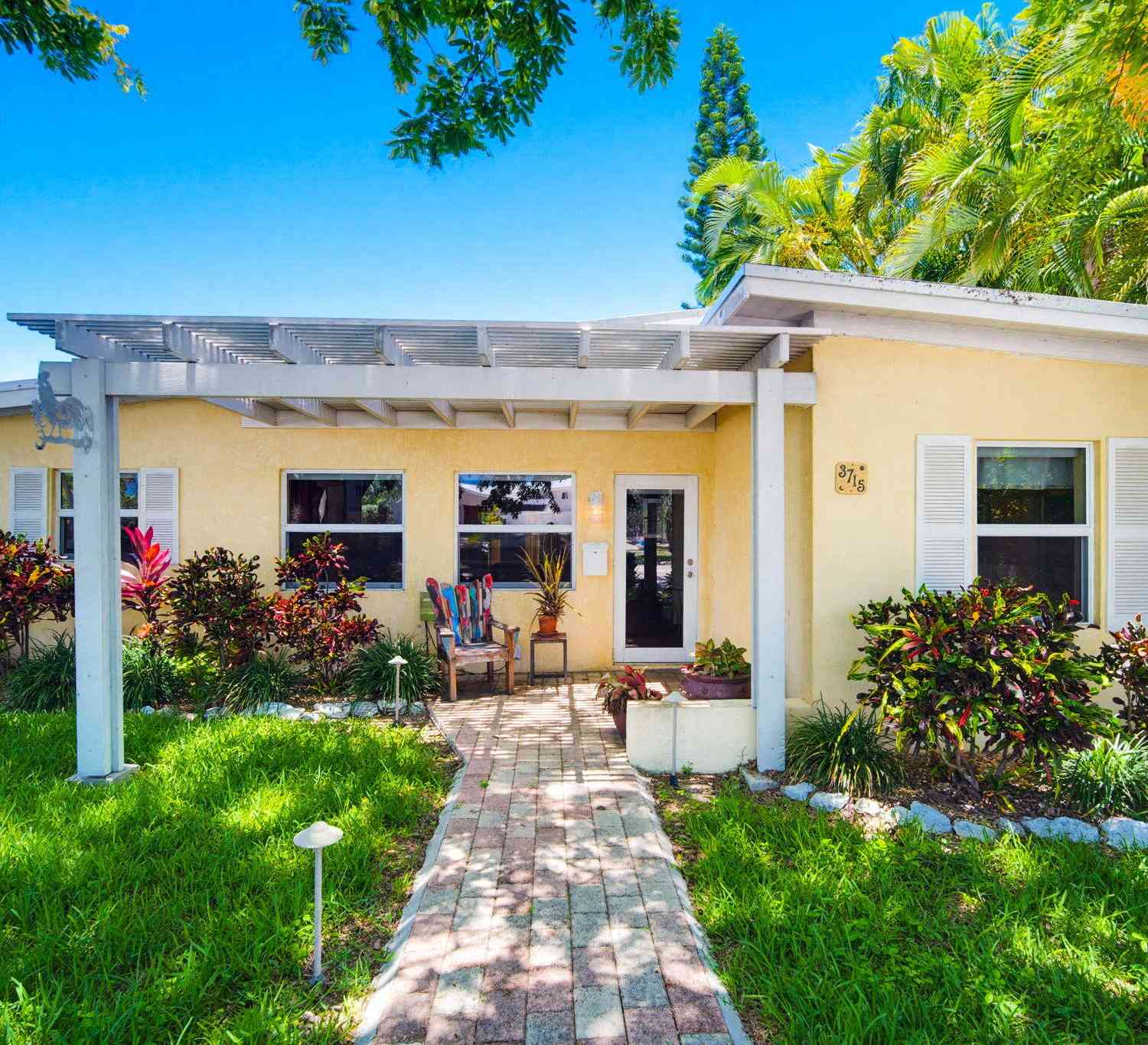 Homes For Sale - 3715 Flagler Avenue AVENUE<br/> KEY WEST, FL 33040