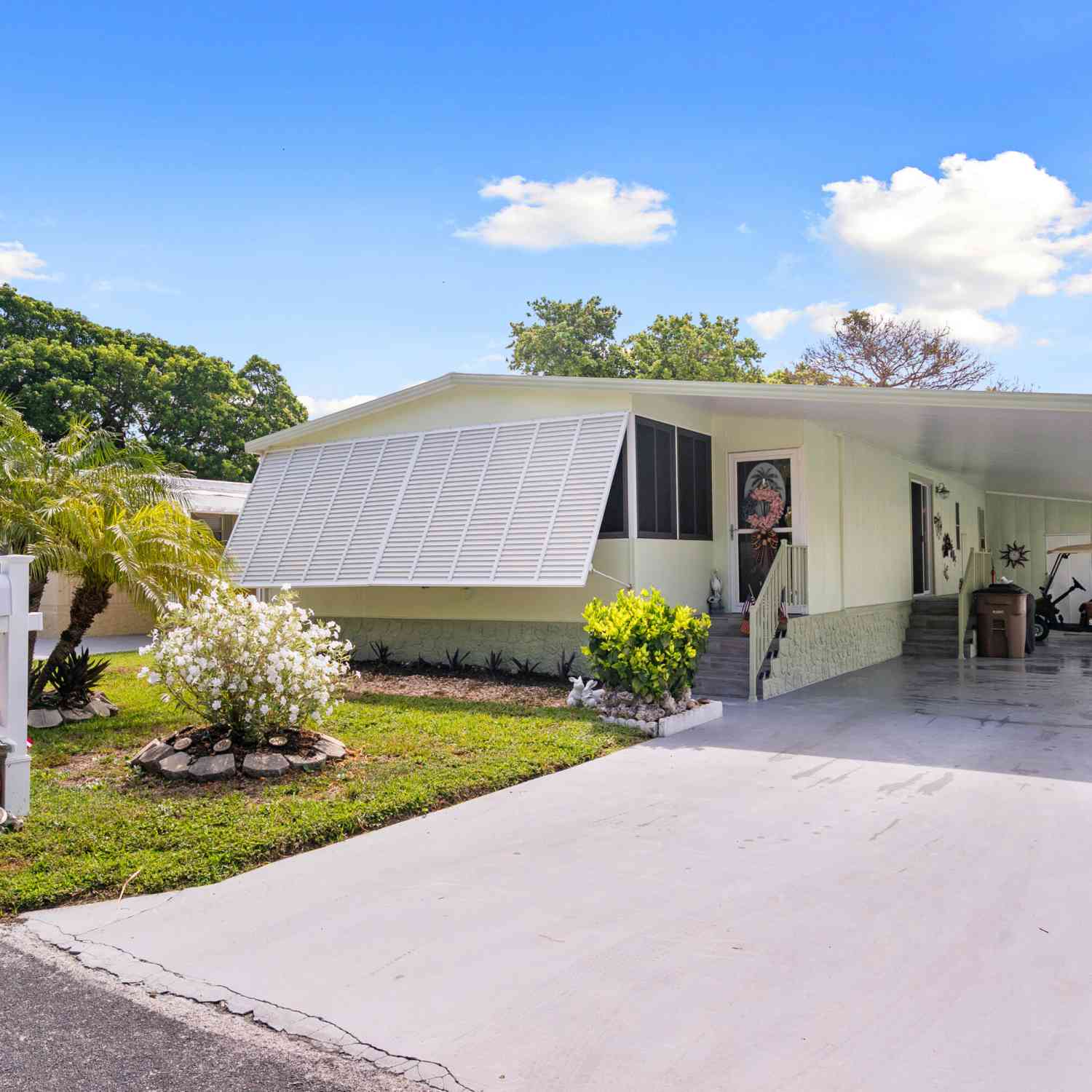 Homes For Sale - 903 S Emerald Drive DRIVE<br/> Monroe County, KEY LARGO, FL 33037