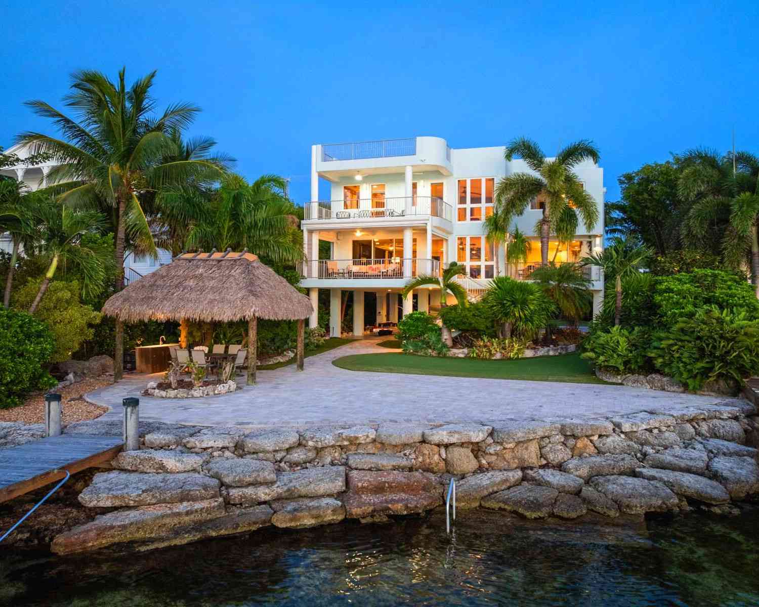 Homes For Sale - 144 N Rolling Hill Road ROAD<br/> Islamorada, FL 33036