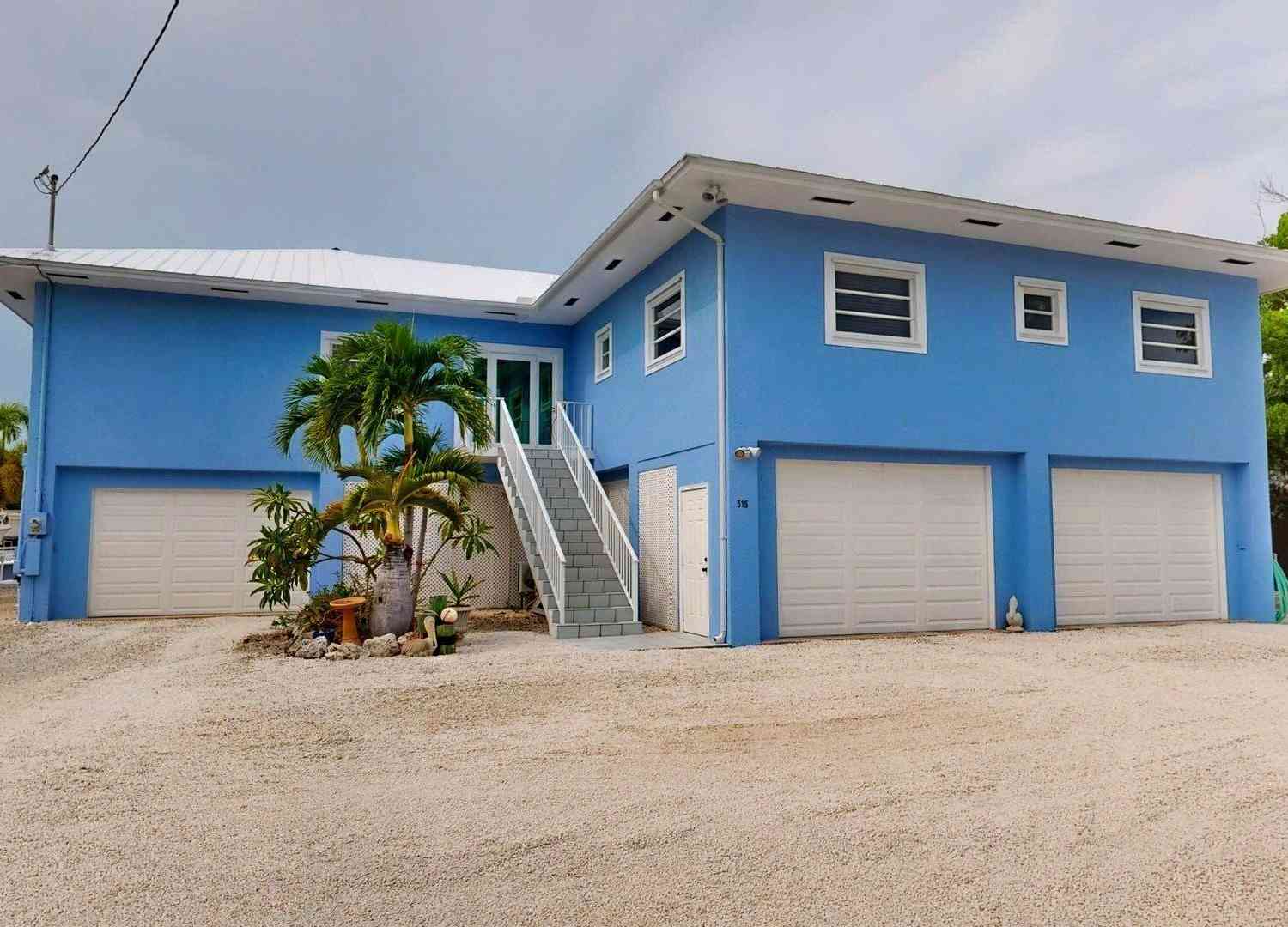 Homes For Sale - 515 Caribbean Drive DRIVE<br/> Monroe County, KEY LARGO, FL 33037