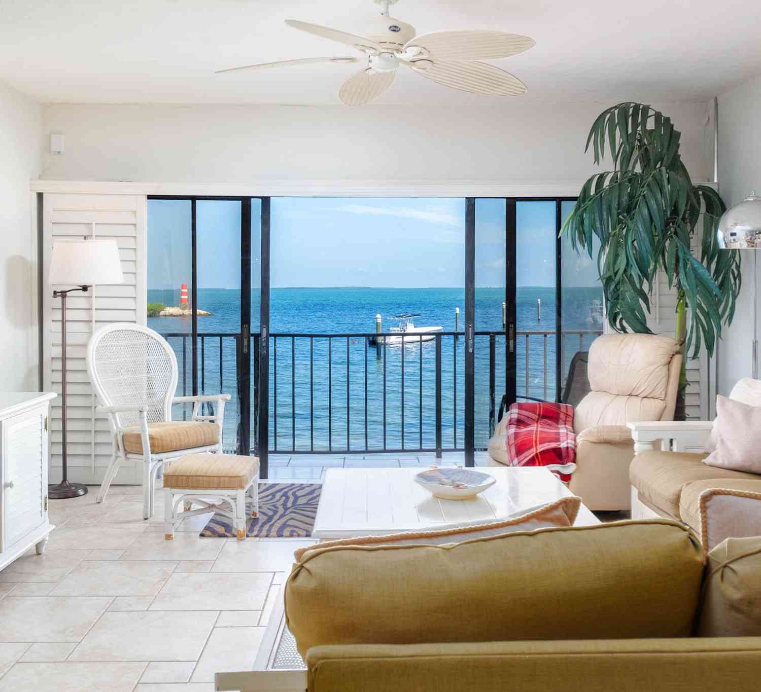 Condo For Sale - 87200 Overseas Highway HIGHWAY #J 6<br/> Monroe County, Islamorada, FL 33036