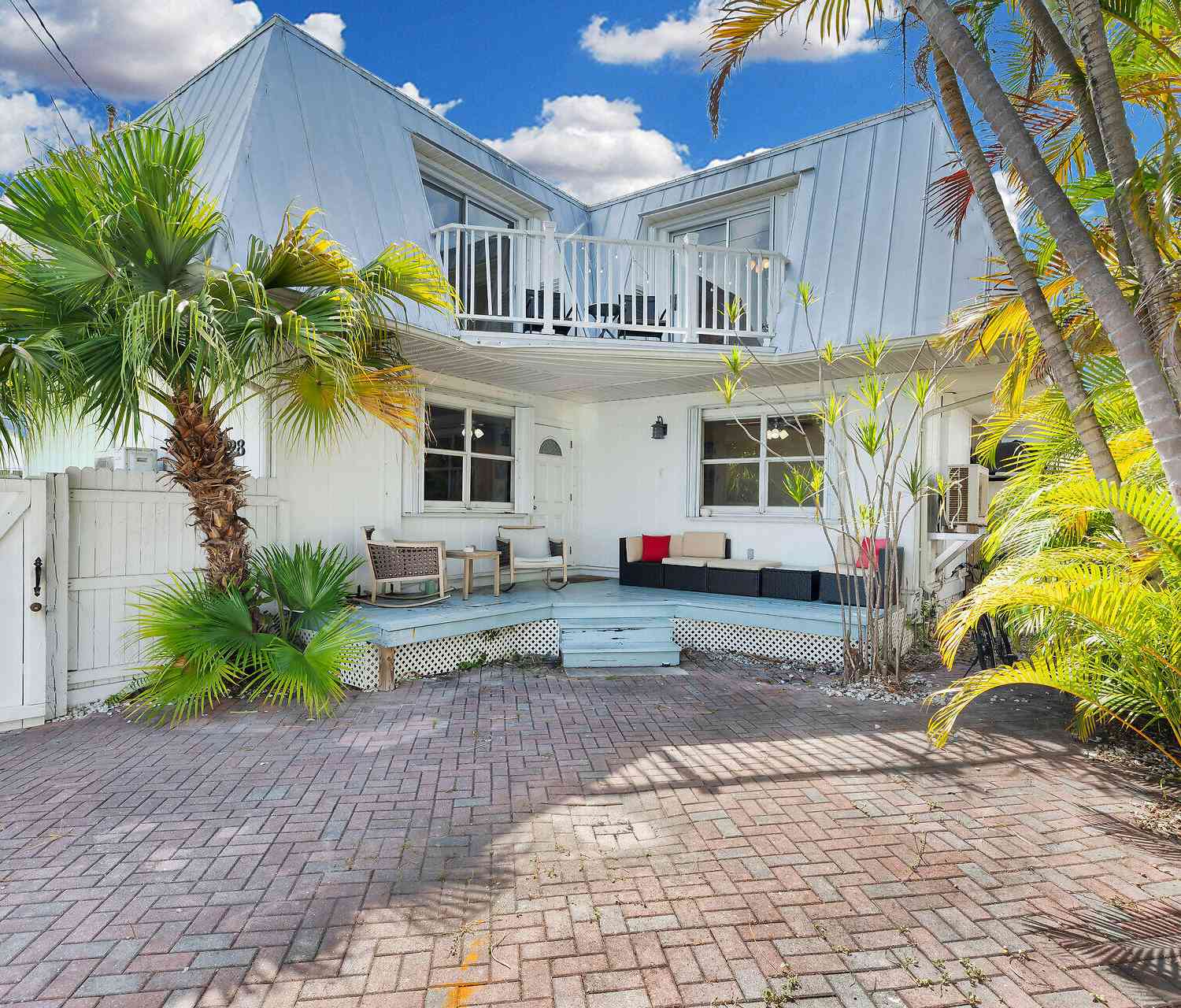Condo For Sale - 3228 Eagle Avenue AVENUE<br/> Monroe County, KEY WEST, FL 33040