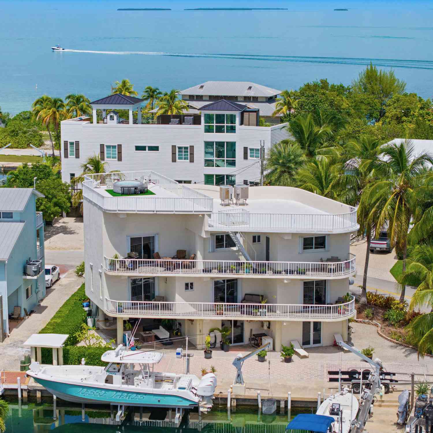 Homes For Sale - 101 Buena Vista Court COURT<br/> Islamorada, FL 33036