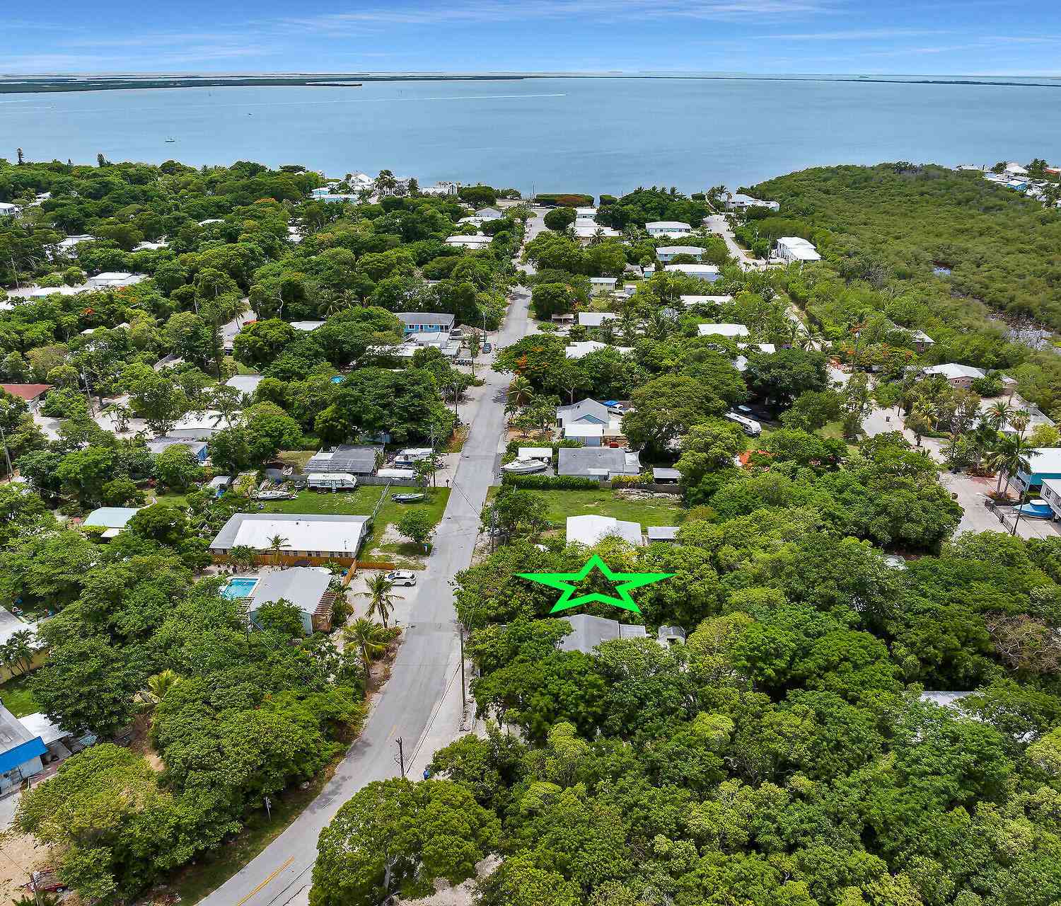 Vacant Land For Sale - 10 N Marlin Avenue AVENUE<br/> Key Largo, FL 33037