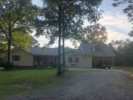 Homes For Sale - 260 Echo Hills Dr. <br/> Tumbling Shoals, AR 72581