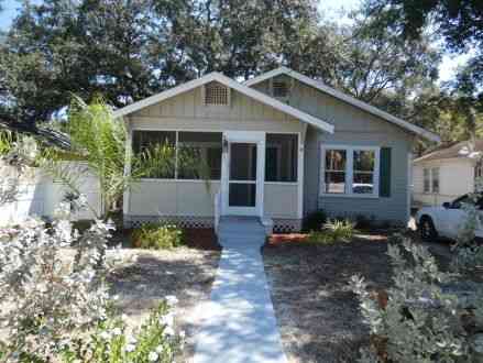 Homes For Sale - 624 N. Grosse Avenue Tarpon Springs<br/> Tarpon Springs, FL 34689