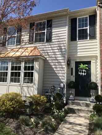 Condo For Sale - 303 Fairgate Dr.  <br/> Wexford, PA 15090
