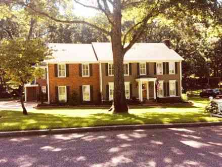 Homes For Sale - 2300 Sleepy Hollow Lane <br/> Germantown, TN 38138