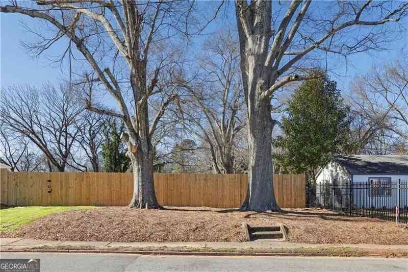 Vacant Land For Sale - 126 South Avenue SE<br/> Marietta, GA 30060