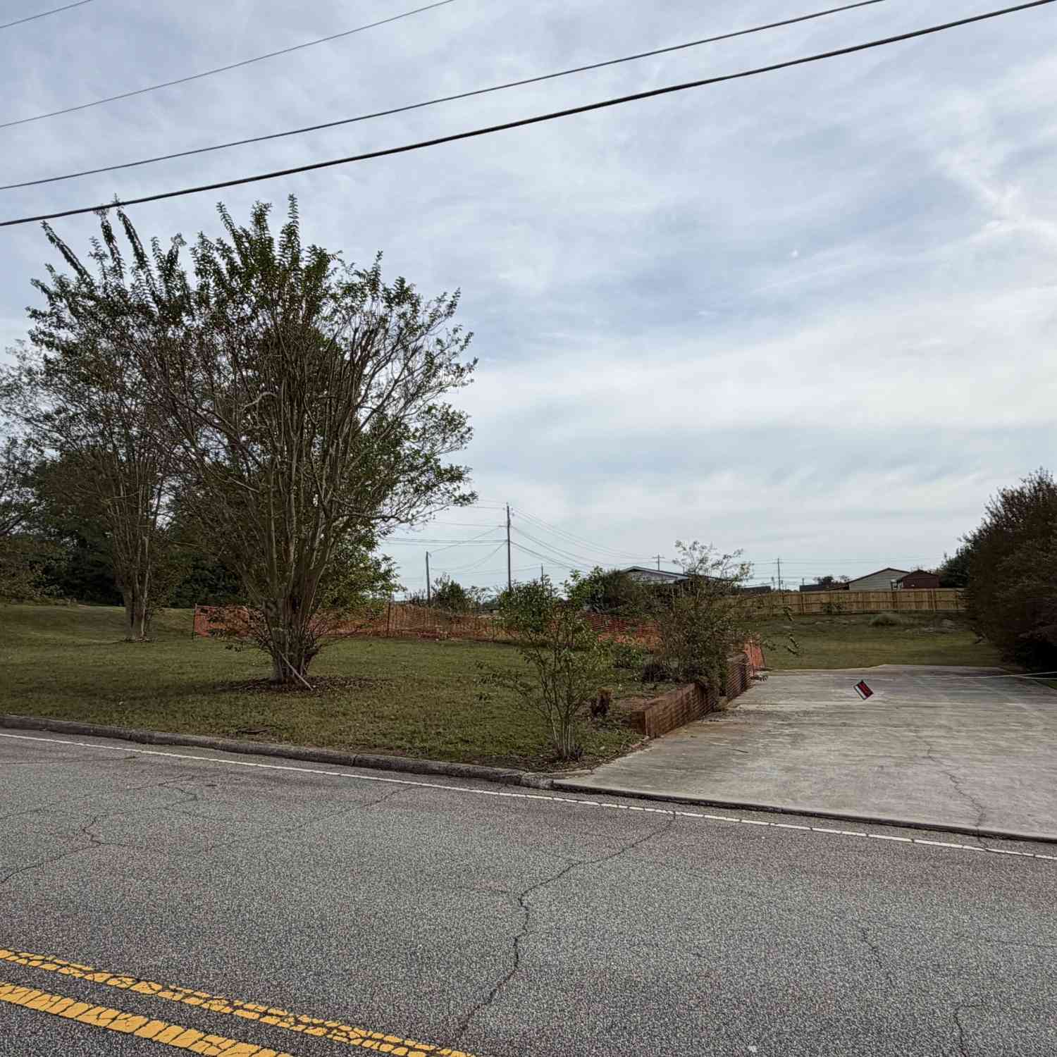Vacant Land For Sale - 2 Colonial Drive<br/> Newnan, GA 30263