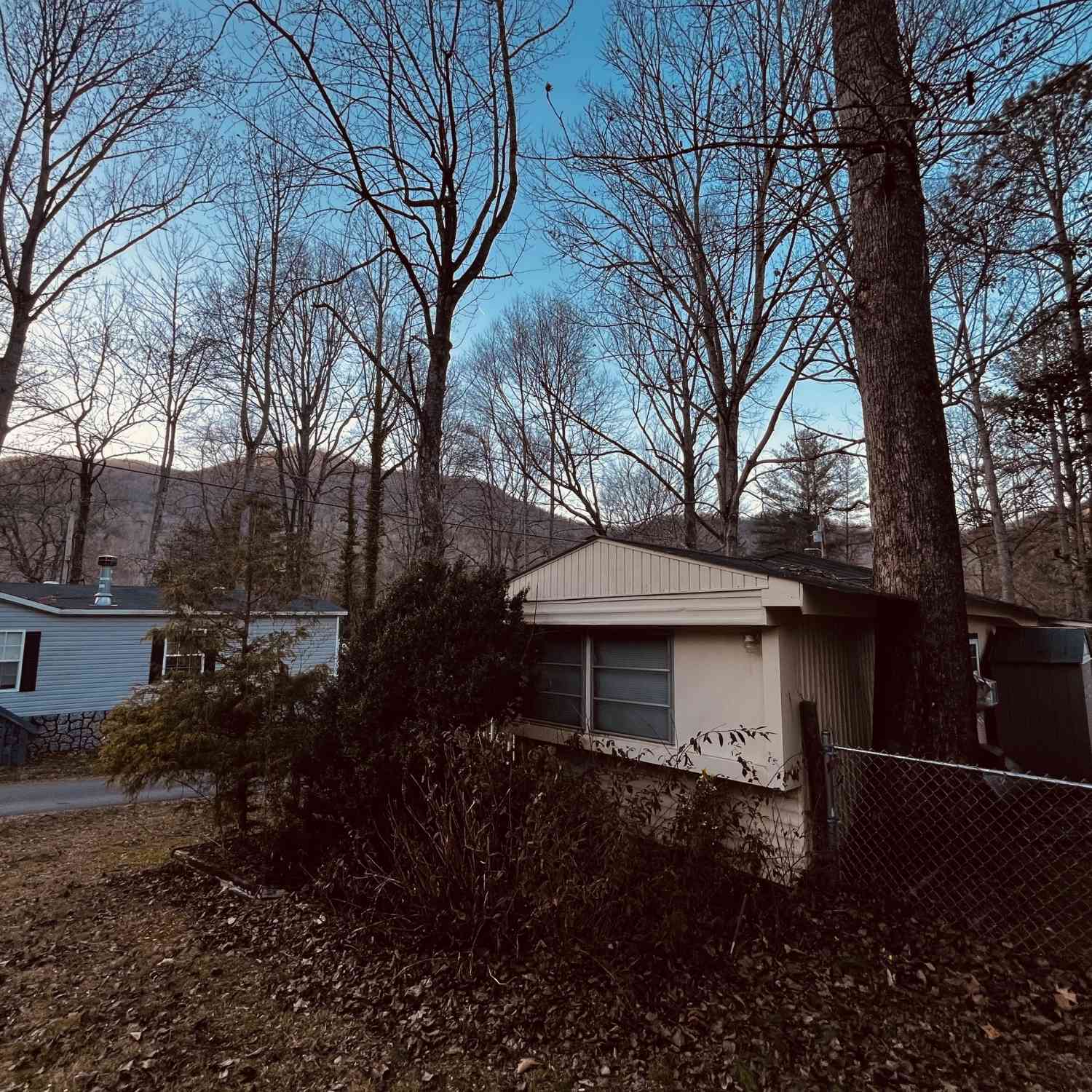 Mobile Home For Sale - 83 Leisure Woods Lane<br/> Hiawassee, GA 30546