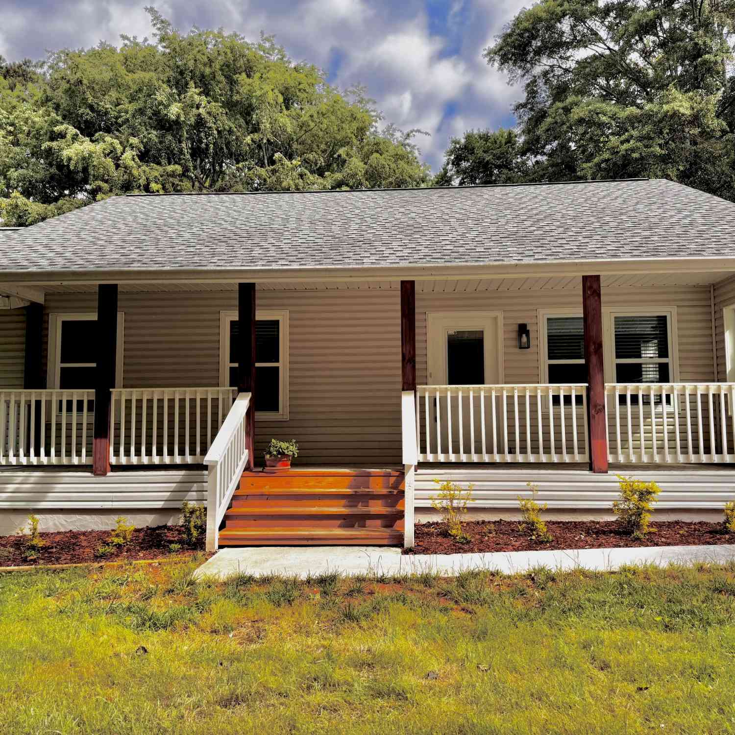 Homes Sold - 641 Virginia Avenue<br/> Suwanee, GA 30024