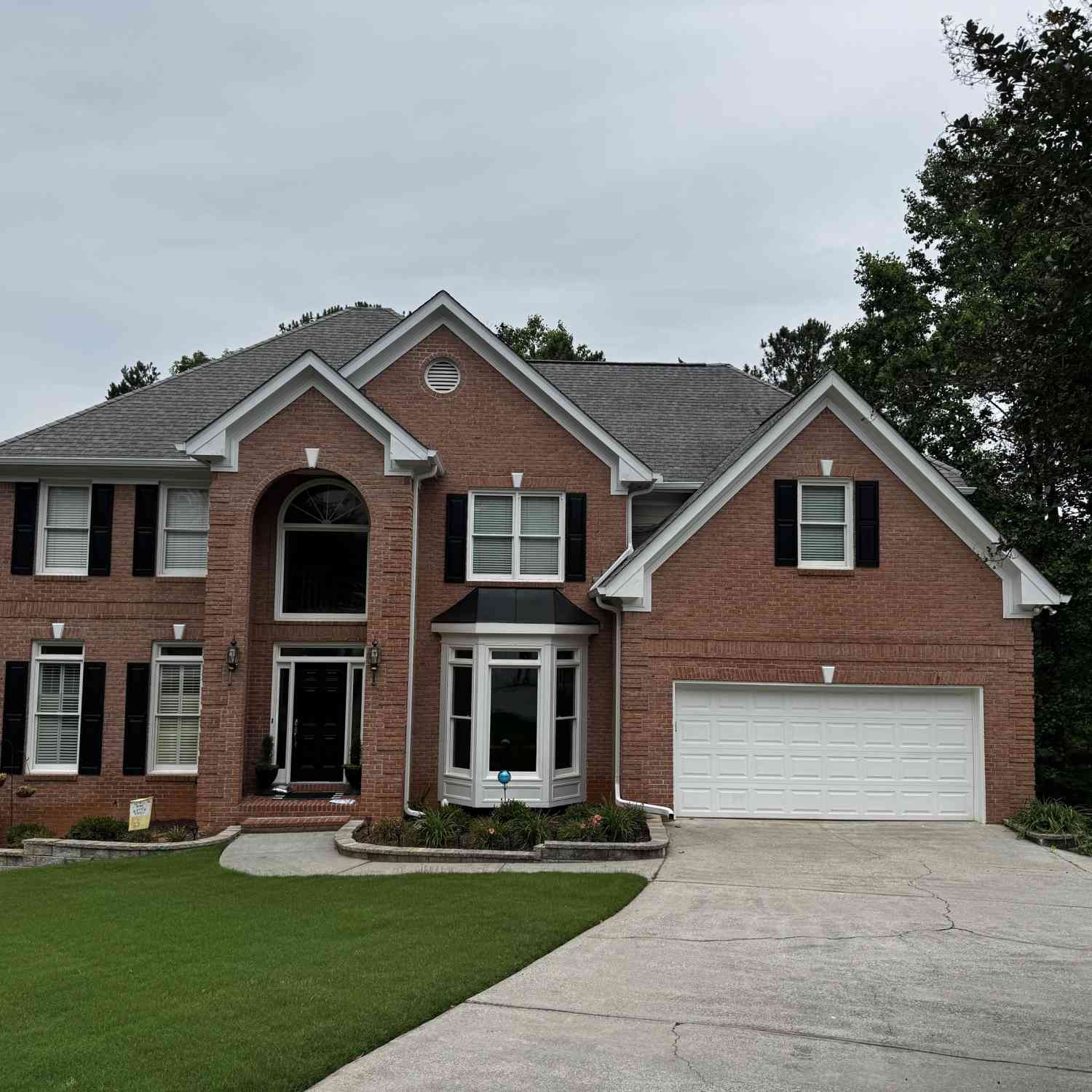 Homes Sold - 335 Lake Bluff Court<br/> Suwanee, GA 30024