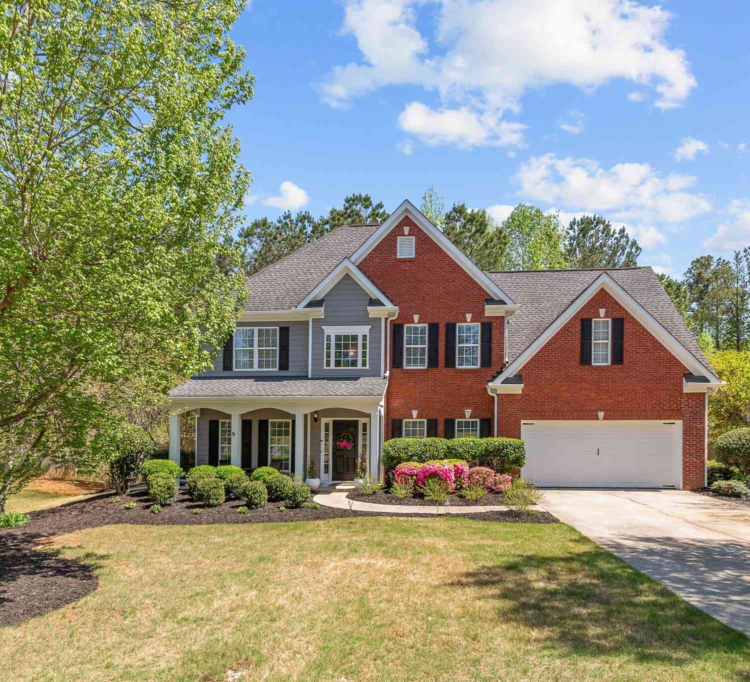 Homes Sold - 4013 Suwanee Place Drive<br/> Suwanee, GA 30024